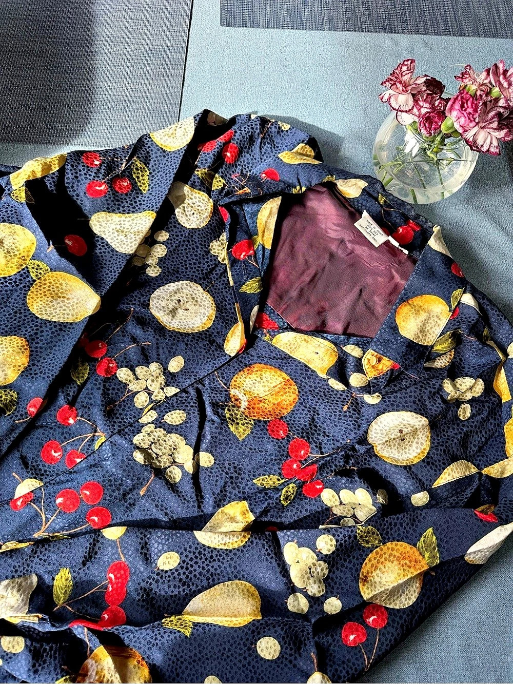 Maggie London silk vintage blouse fruit top